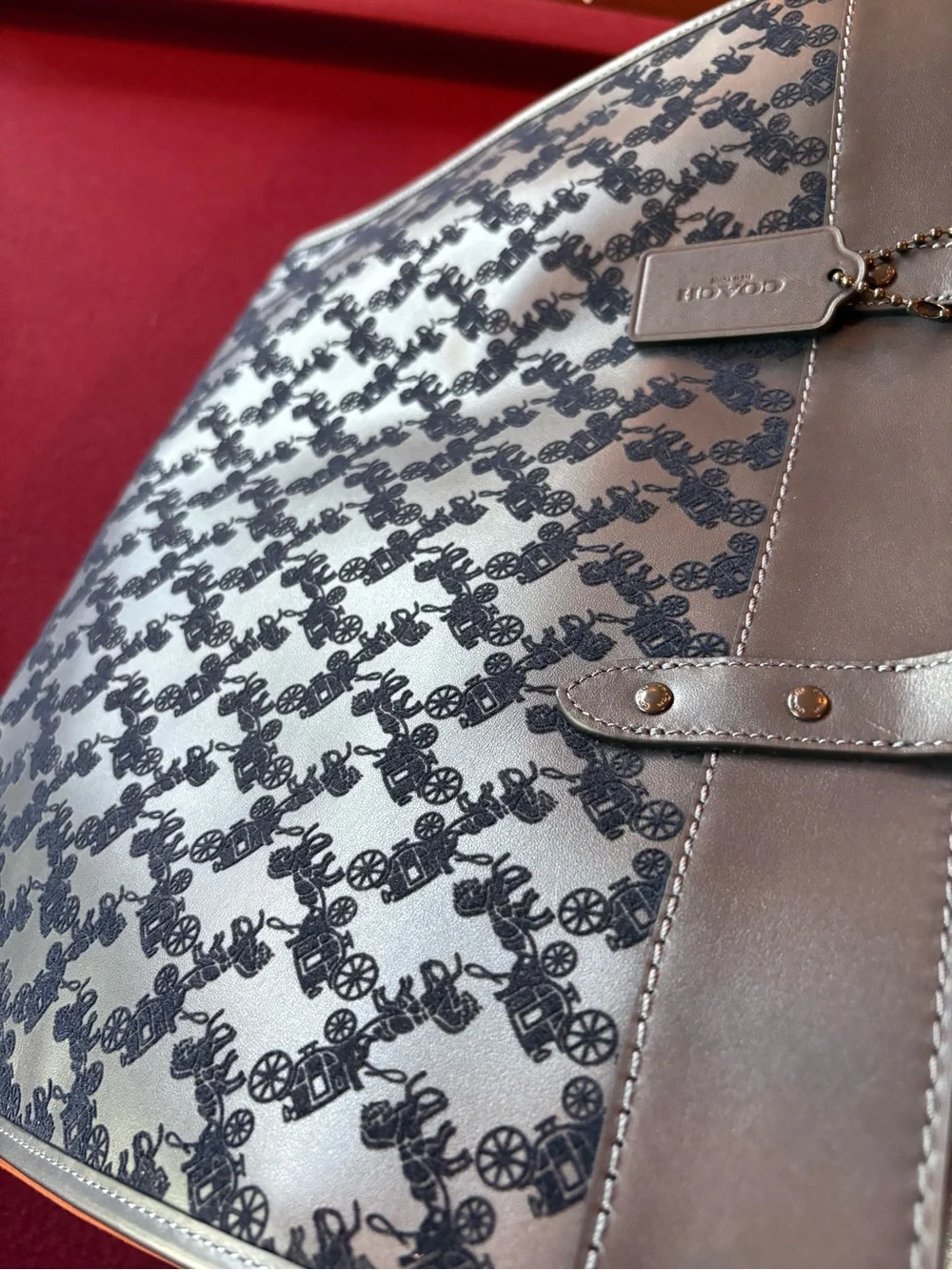 Coach Field tote 40 Horse and Carriage print Navy with brown suede